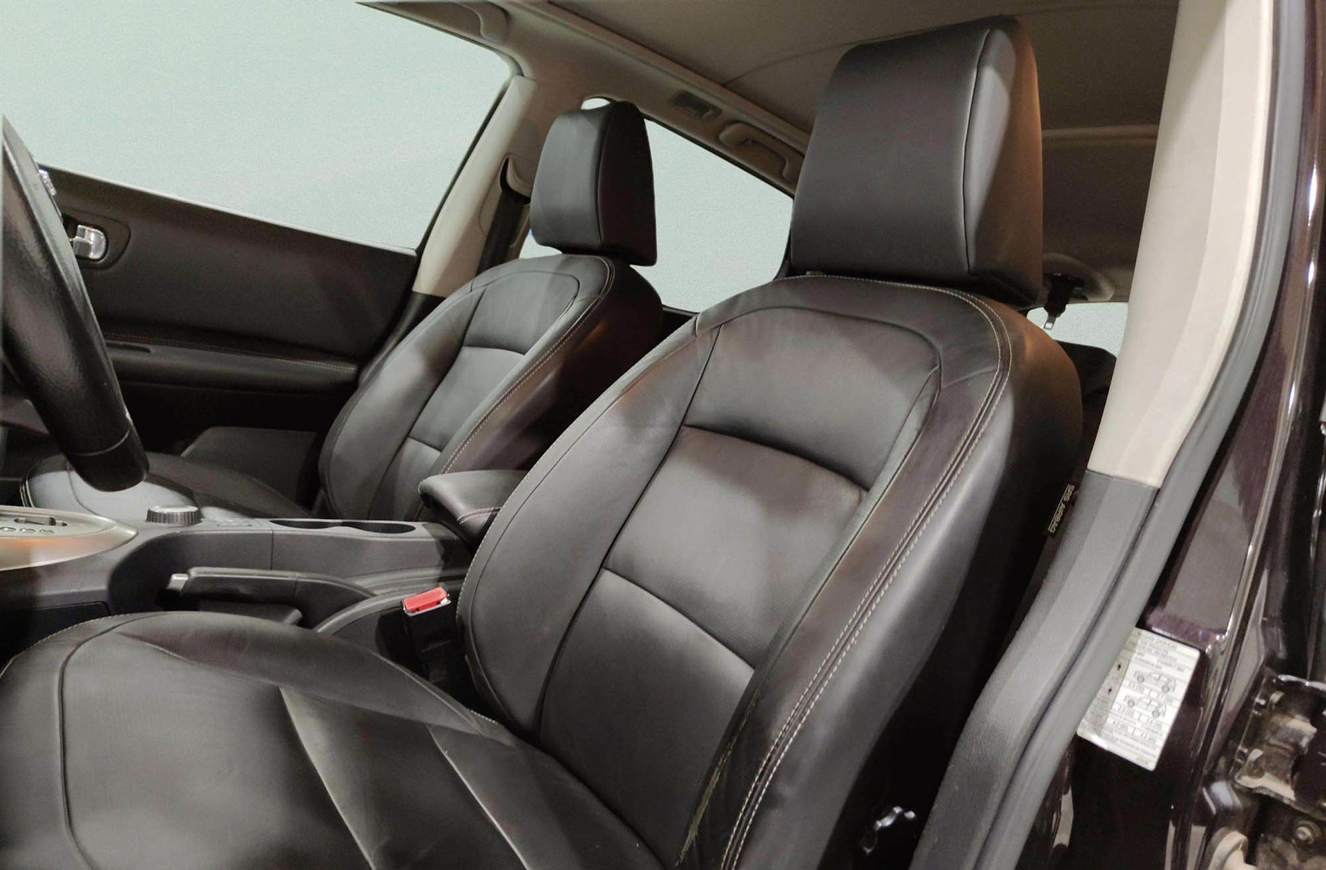 Nissan Qashqai 2.0 Tekna Premium 4x4 - foto 8
