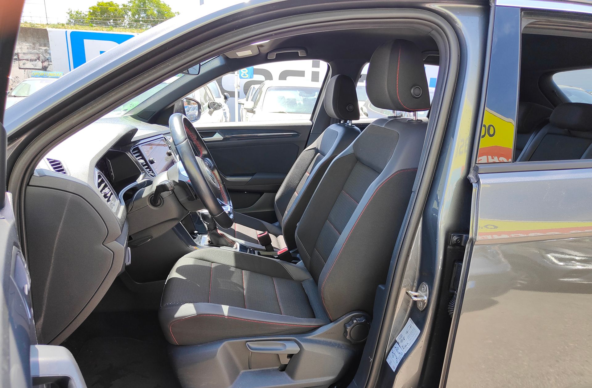 Volkswagen T-Roc Sport 1.5 TSI DSG - foto 10