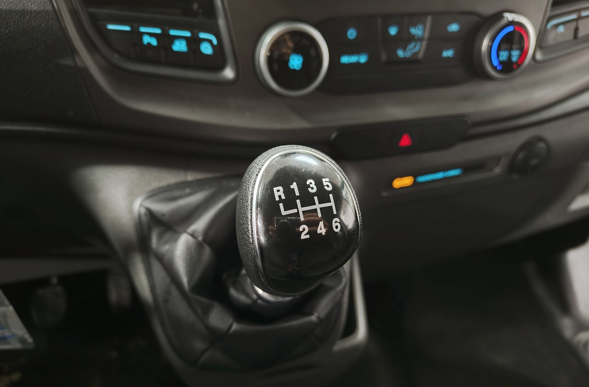 Ford Transit Custom Kombi 2.0 TDCi 320 L1 Trend - foto 5