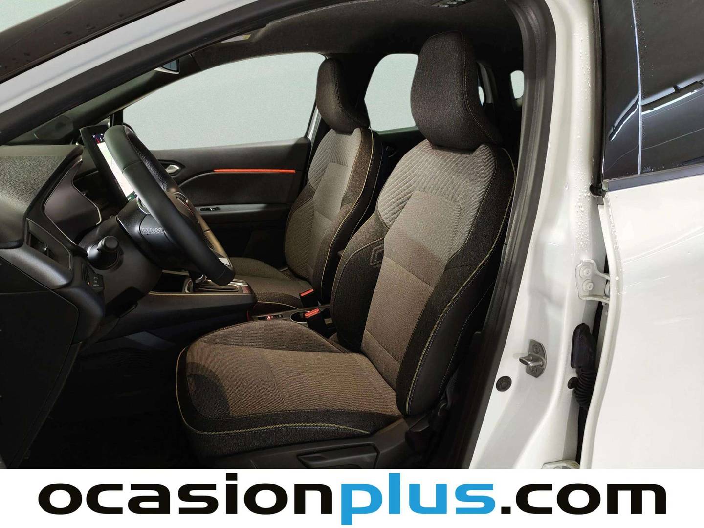 Foto asientos delanteros Renault Captur Renault Captur Techno E-Tech Híbrido (145 CV)