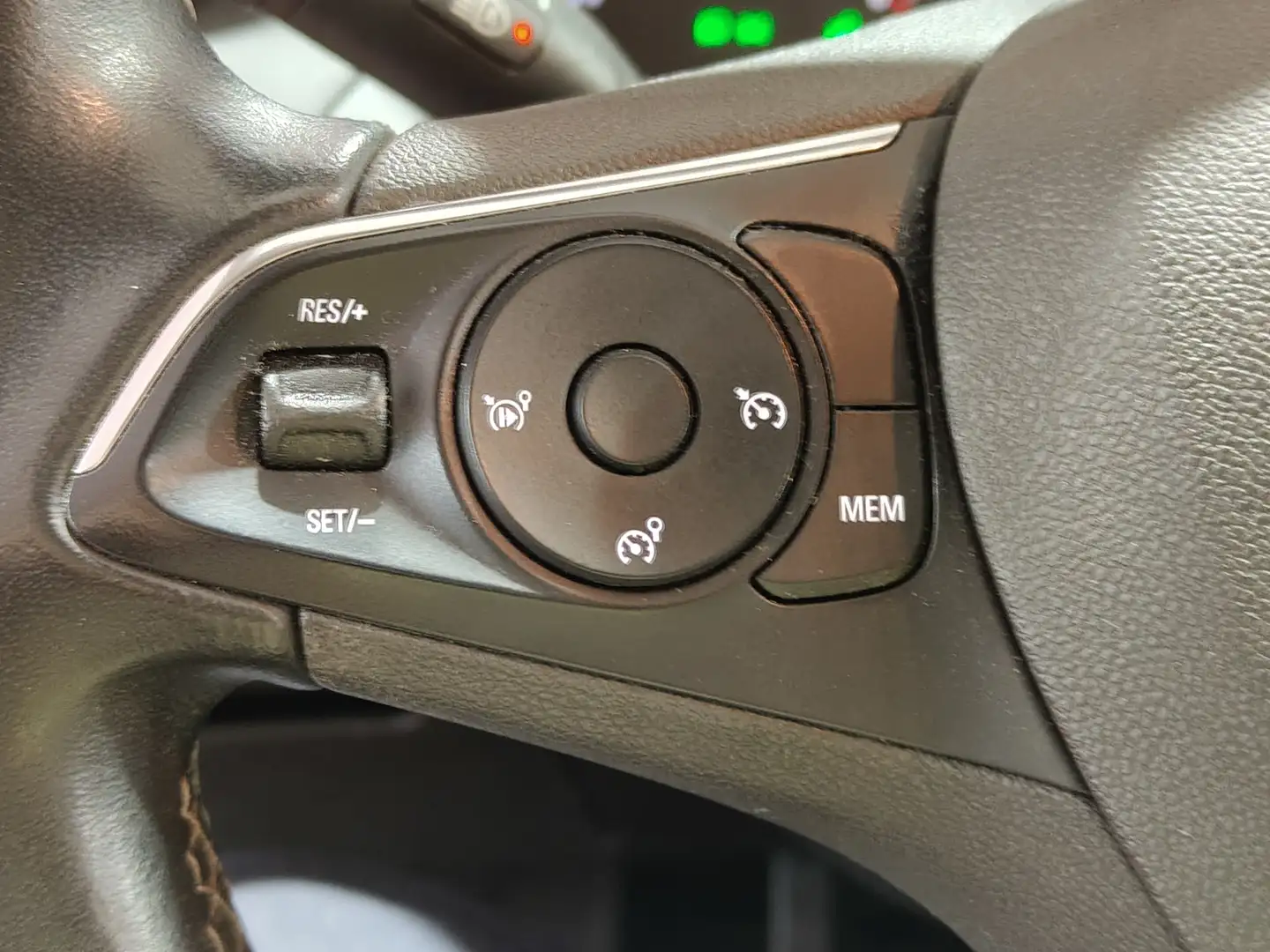 Foto Opel Grandland X Opel Grandland X 1.2 Turbo S&S ecoTEC Excellence (130 CV)