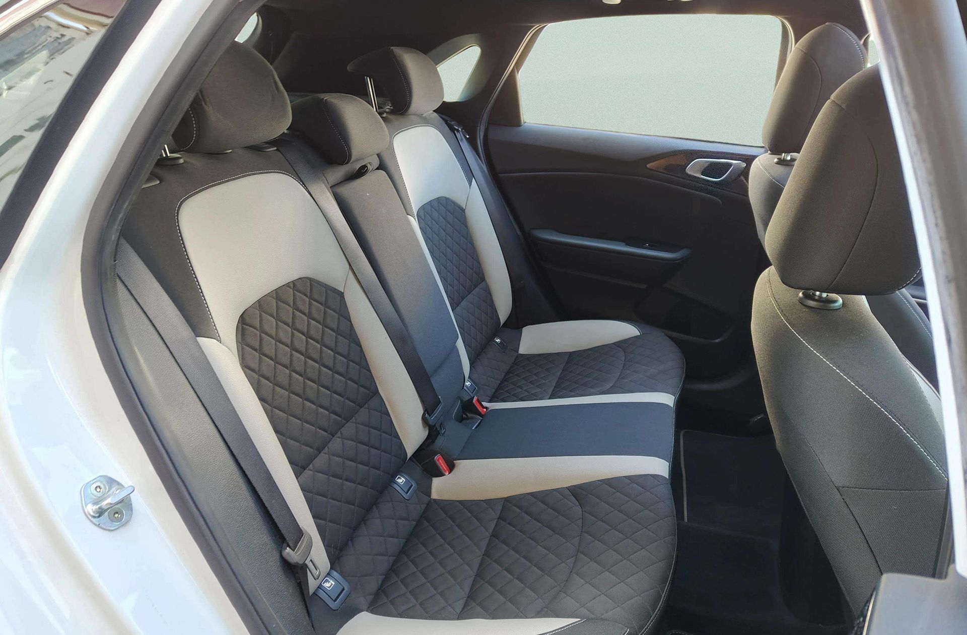 Kia Ceed 1.6 CRDi GT Line - foto 19