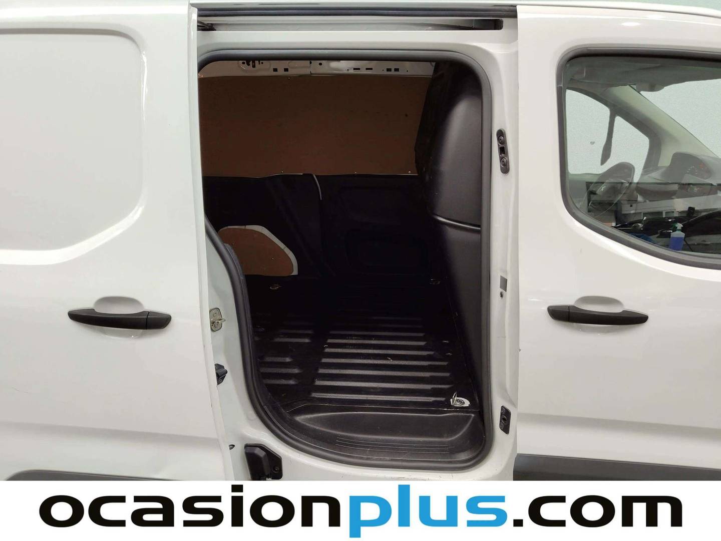 Fotos maletero Peugeot Partner Peugeot Partner Furgon BlueHDi 100 Pro Standard 600kg (98 CV)