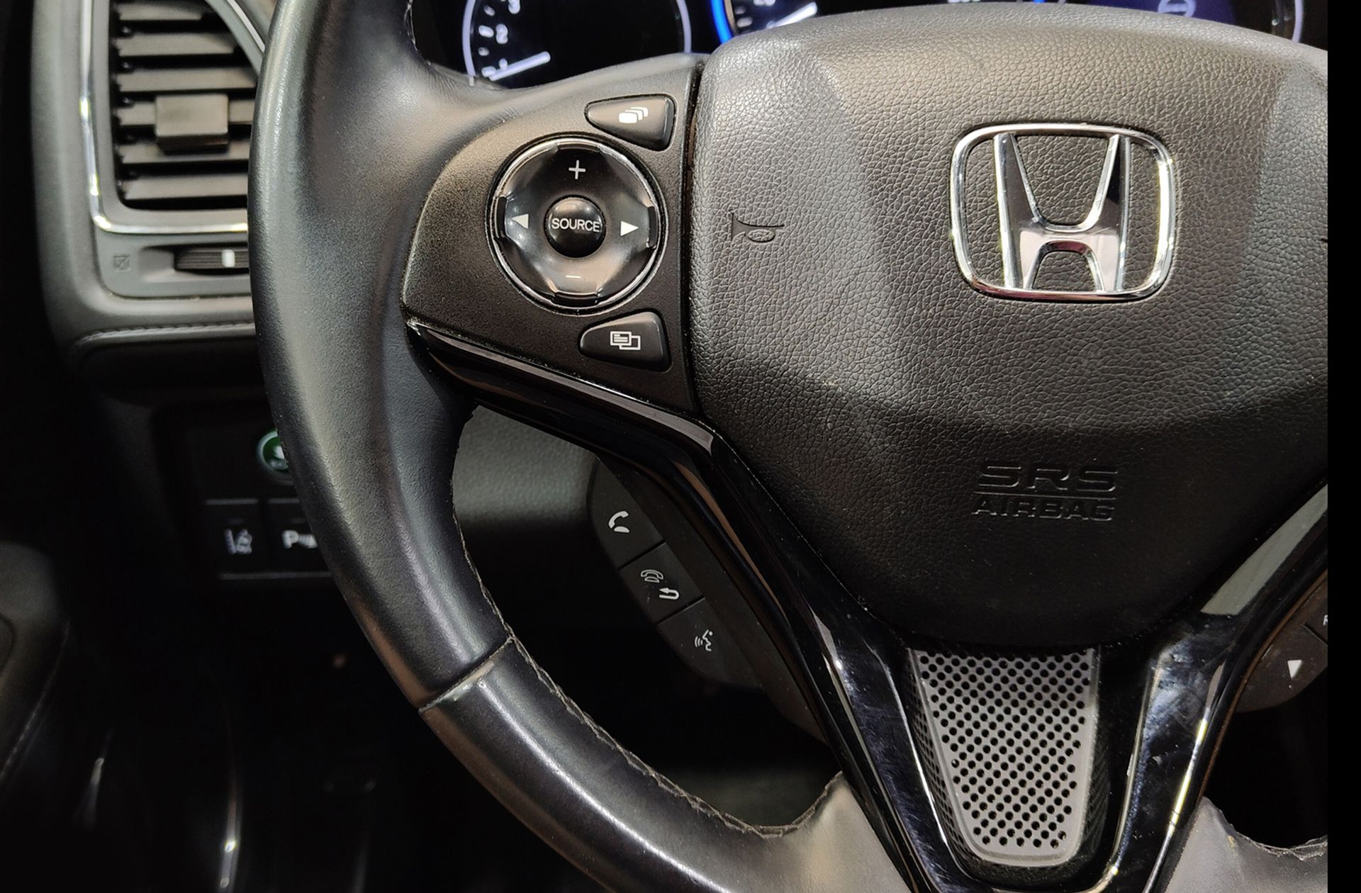 Honda HR-V 1.6 i-DTEC Executive - foto 32