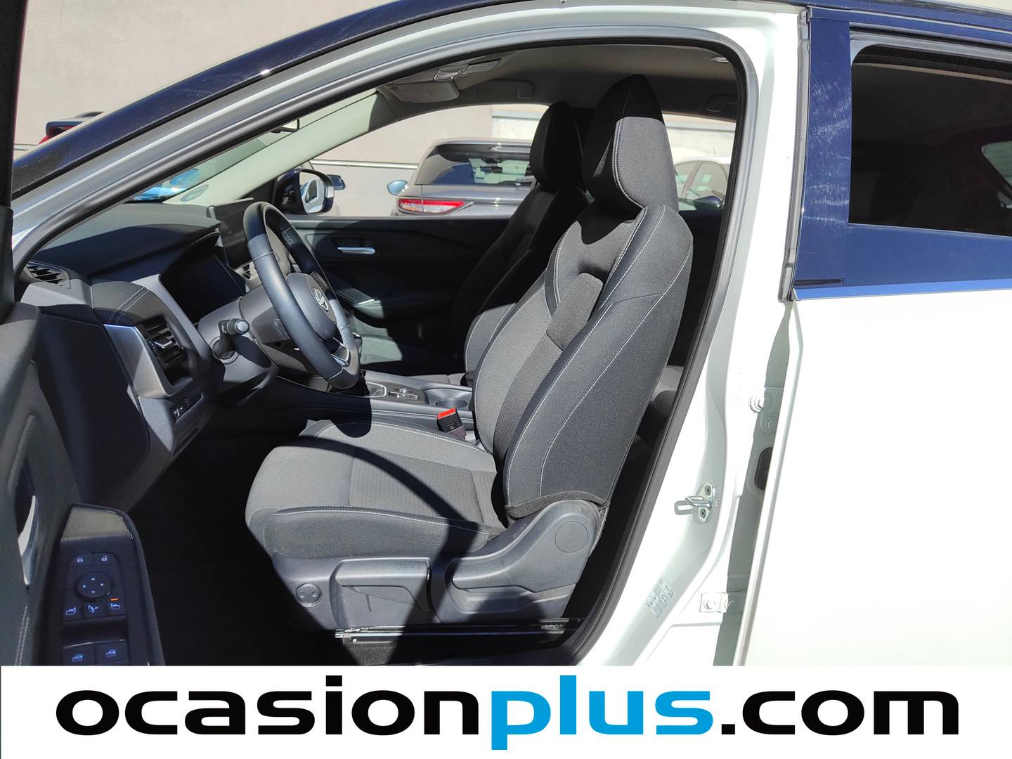 Foto Nissan QASHQAI Nissan Qashqai DIG-T 140 mHEV N-Connecta 4x2 (140 CV)