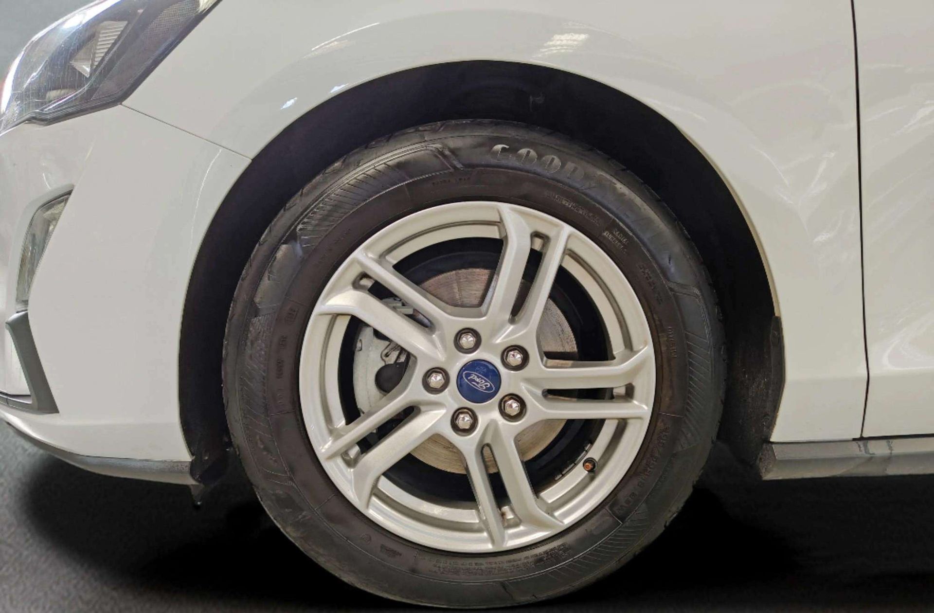 Ford Focus 1.5 EcoBlue Trend Edition - foto 31