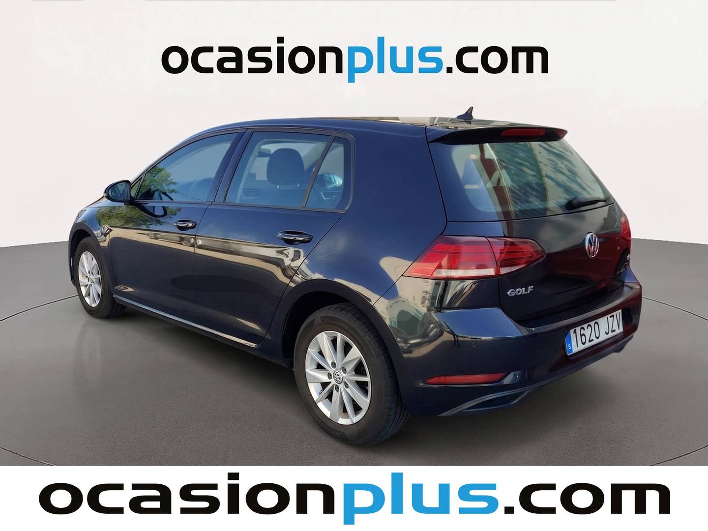 Foto trasera Volkswagen Golf Volkswagen Golf Business 1.0 TSI (110 CV) derecha