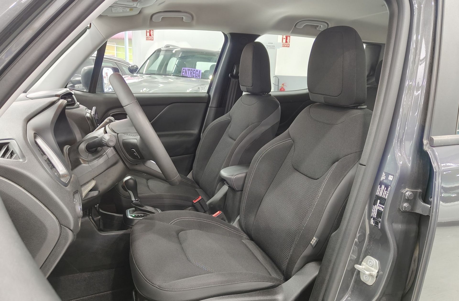 Jeep Renegade eHybrid 1.5 Limited ATX - foto 14
