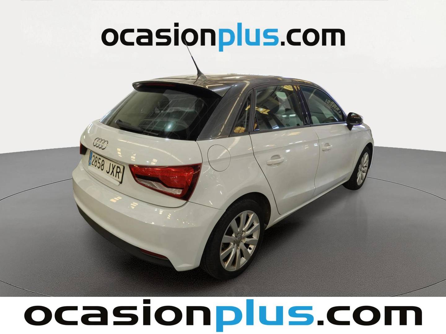 Foto trasera Audi A1 Audi A1 Sportback Attraction 1.6 TDI (116 CV) derecha