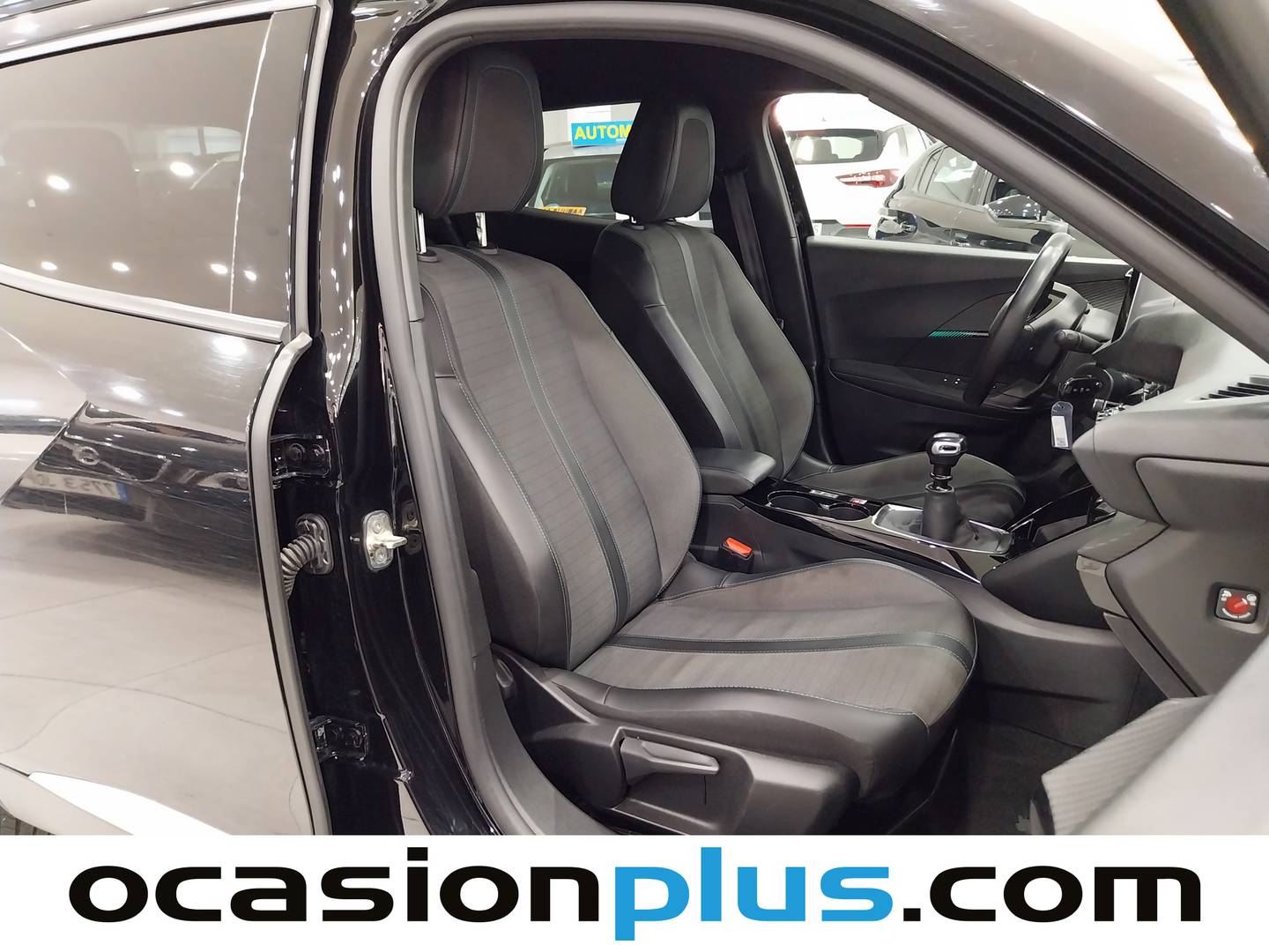 Foto Peugeot 2008 Peugeot 2008 PureTech 130 S&S Allure Pack (130 CV)