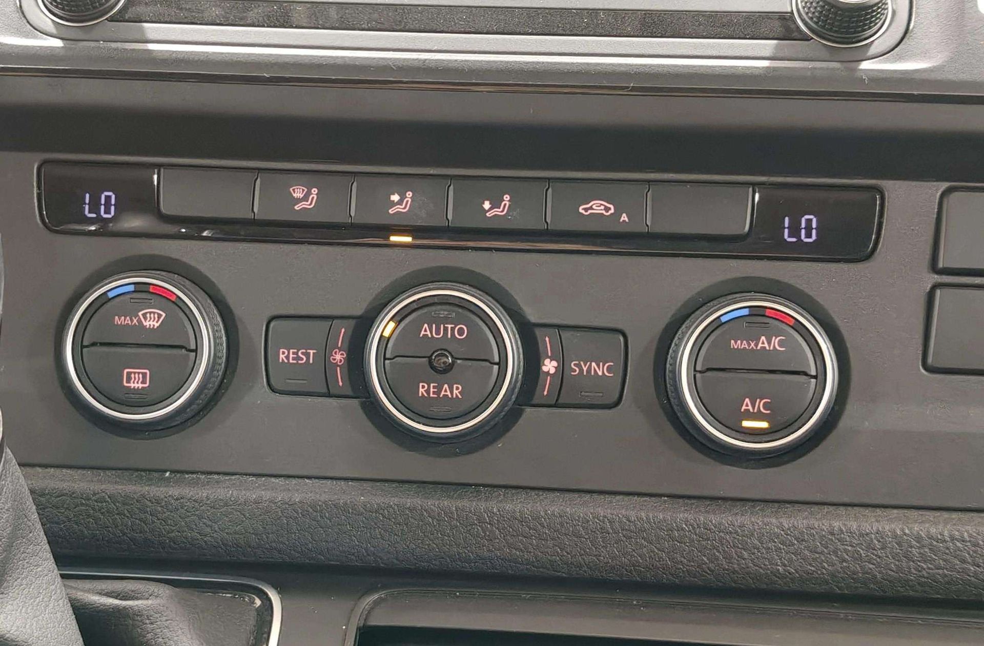 Volkswagen Multivan The Original Corto 2.0 TDI BMT DSG 7 plazas - foto 29