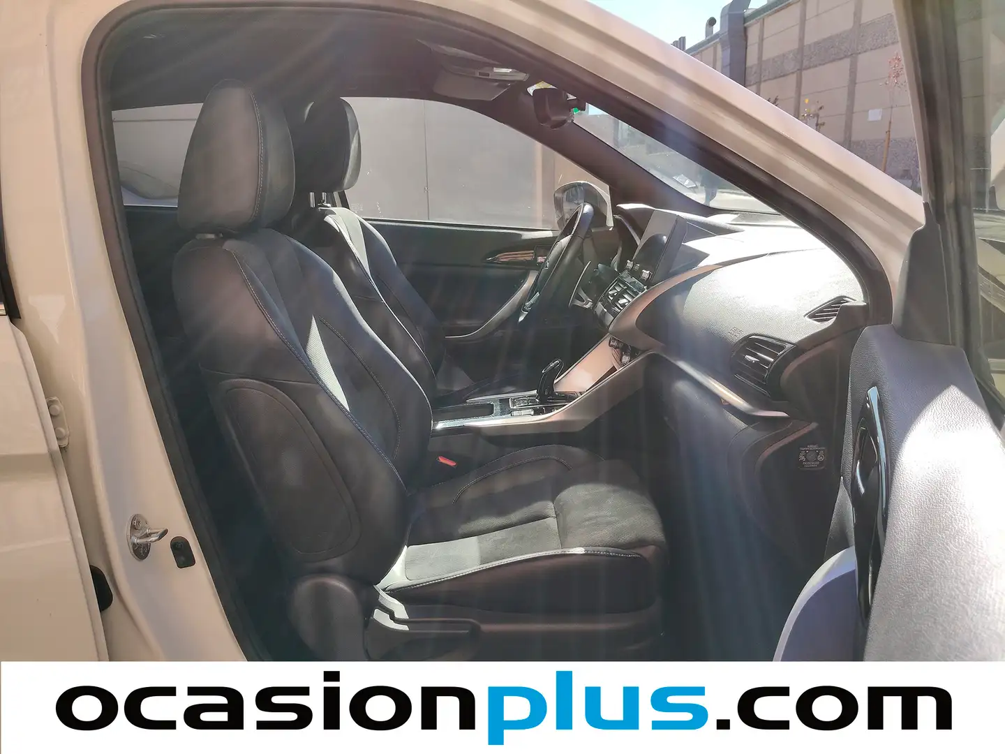 Foto Mitsubishi Eclipse Cross Mitsubishi Eclipse Cross 2.4 PHEV Kaiteki 4WD Auto (188 CV)