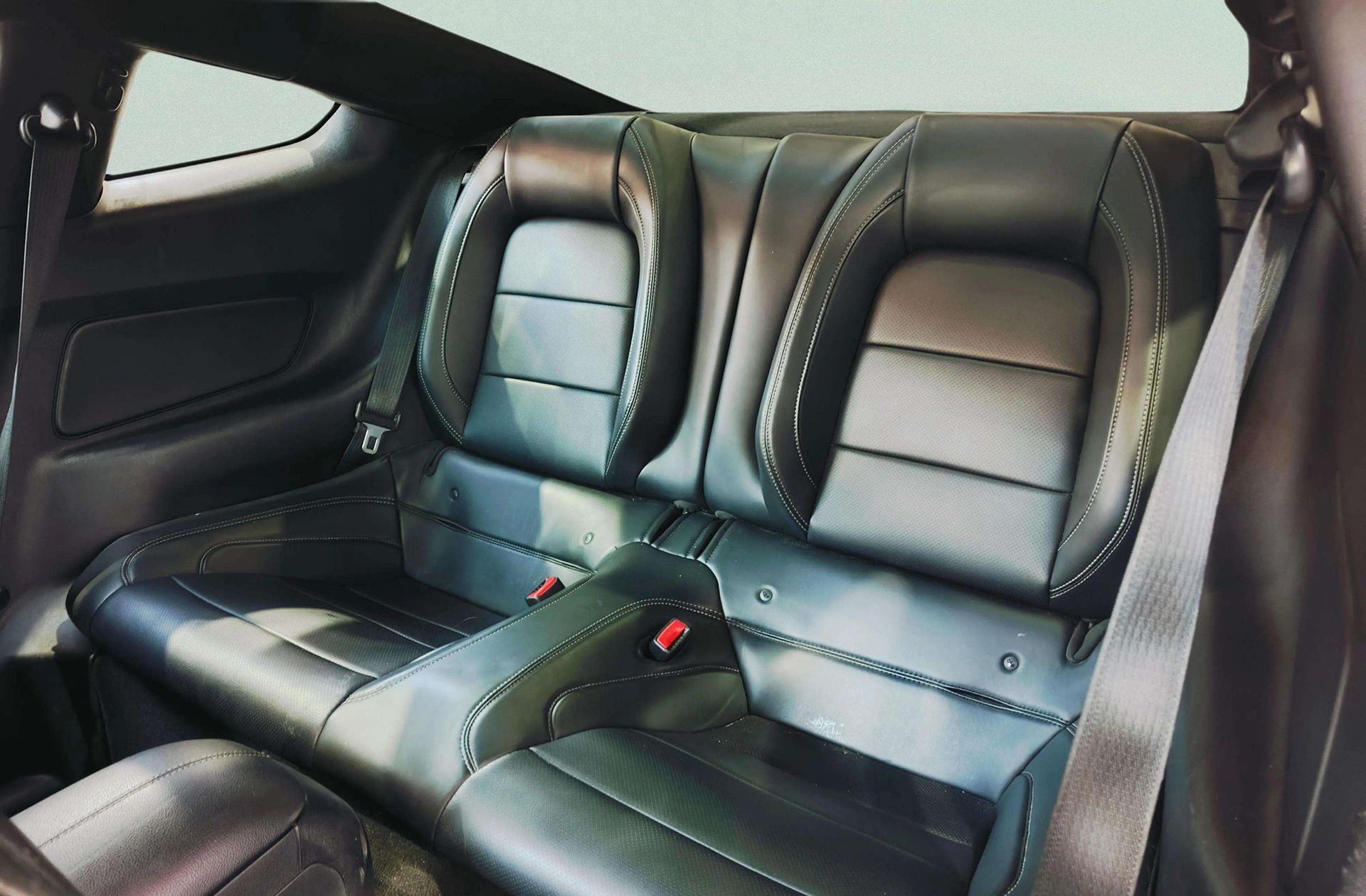 Ford Mustang 2.3 EcoBoost Mustang (Fastback) - foto 14