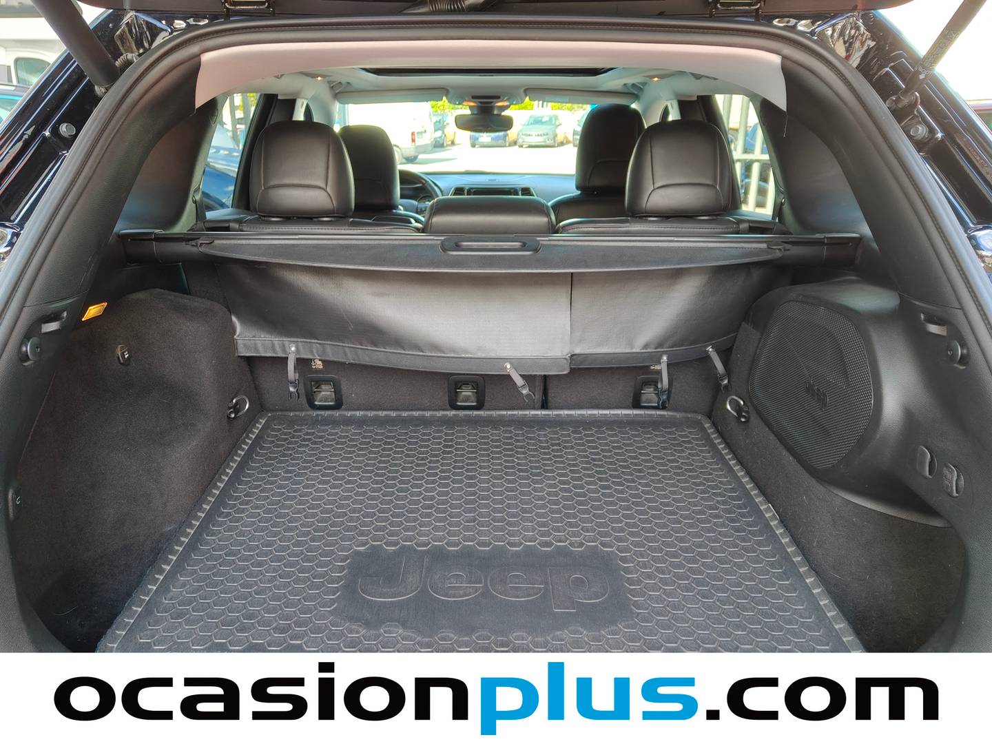 Fotos maletero Jeep Cherokee Jeep Cherokee 2.2 CRD Overland 4WD 9AT (195 CV)