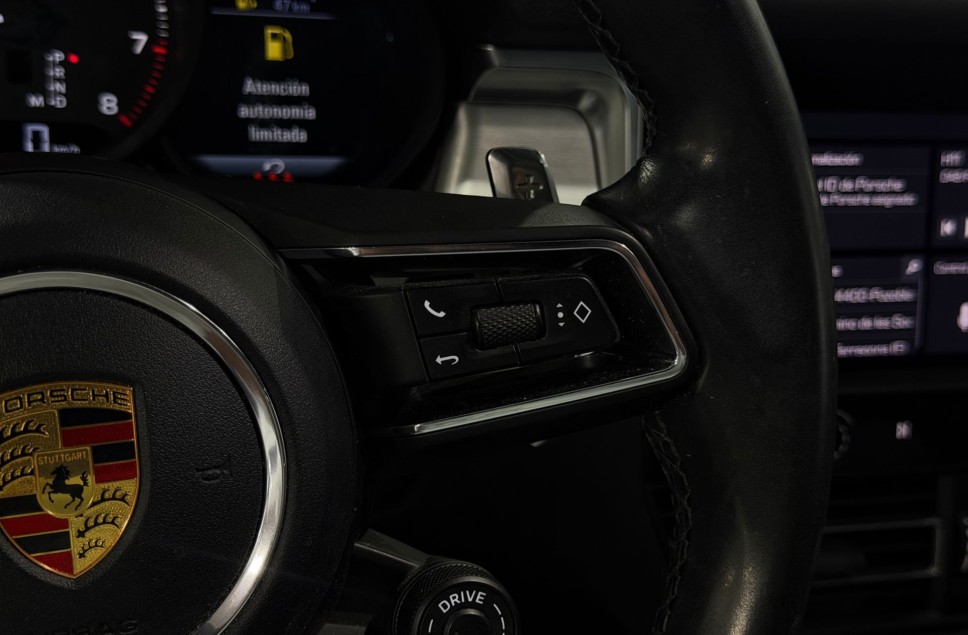 Porsche Macan - foto 36