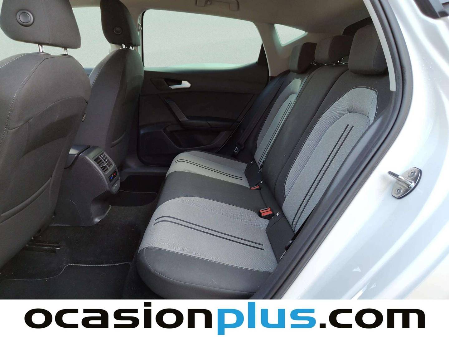 Foto asientos traseros Seat León Seat León 1.5 TSI S&S Style Go (130 CV)