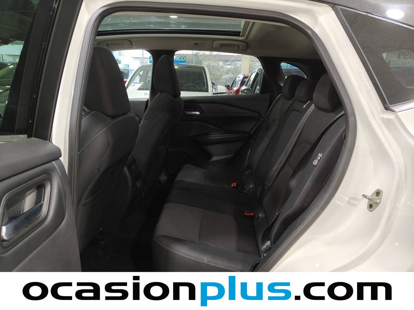 Foto asientos traseros Nissan QASHQAI Nissan Qashqai 140 mHEV N-Connecta 4x2 (140 CV)