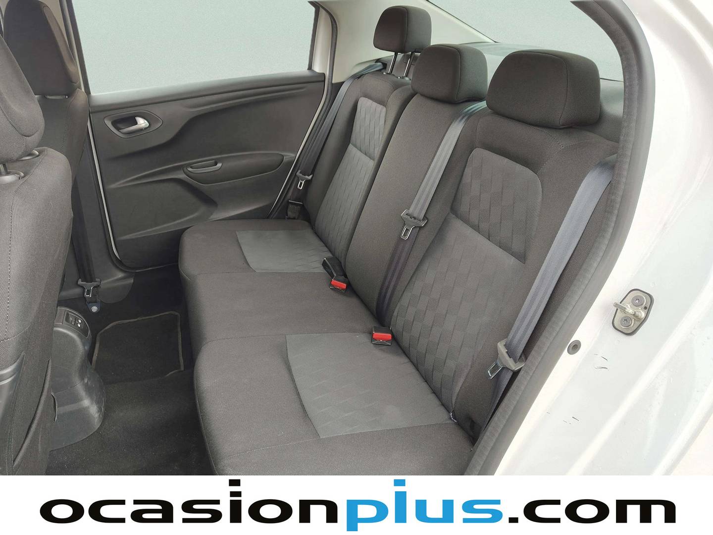 Foto asientos traseros Citroën C-Elysée Citroen C-Elysee PureTech 82 Shine (82 CV)