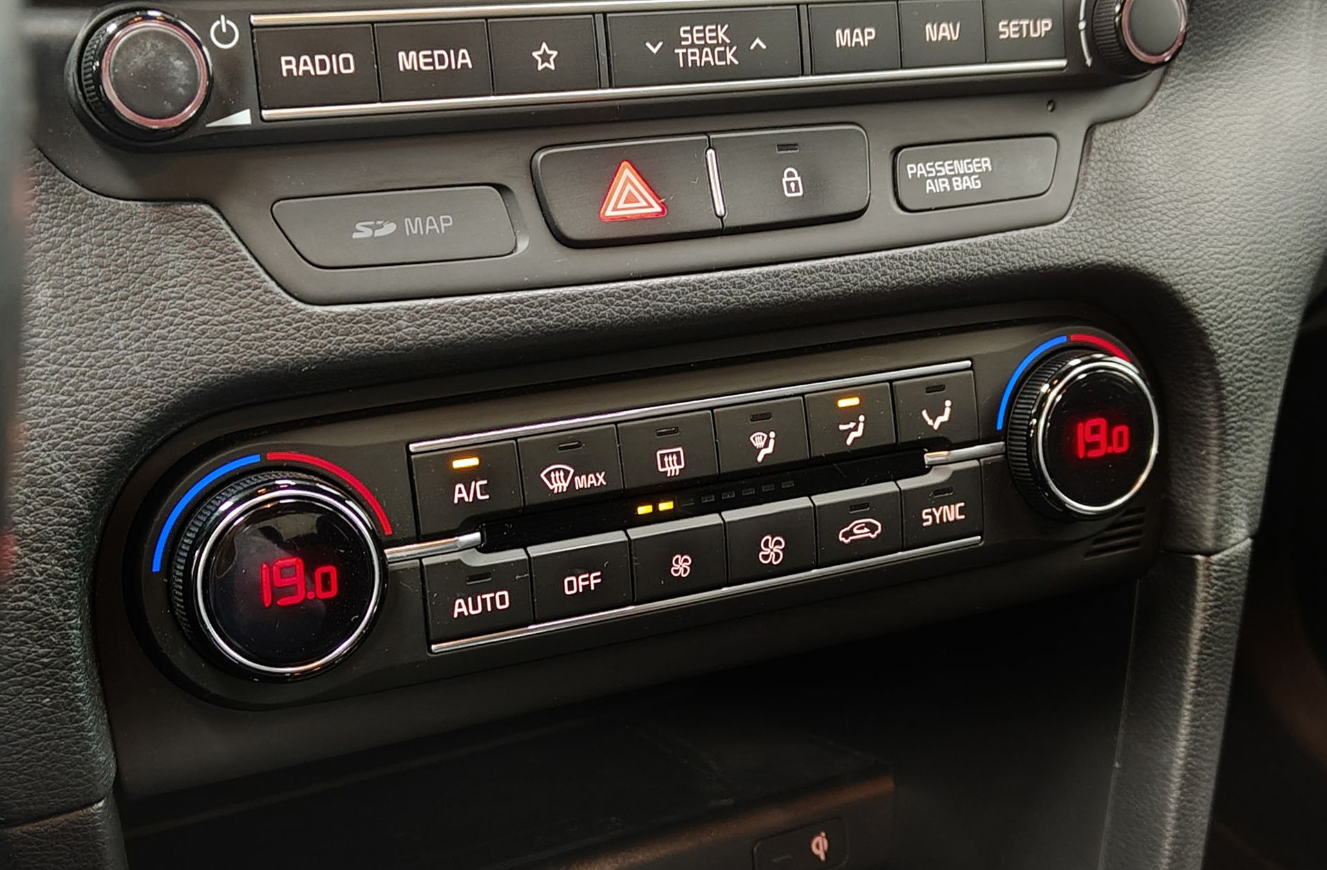 Kia Ceed 1.6 CRDi Tech - foto 31