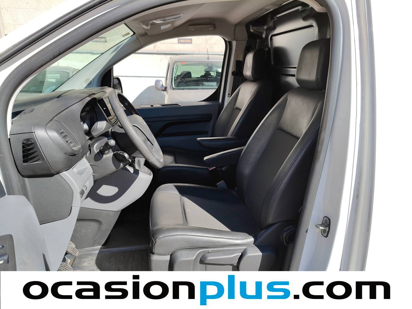 Foto asientos delanteros Peugeot Expert Peugeot Expert Furgon BlueHDi 120 S&S Pro Standard (120 CV)