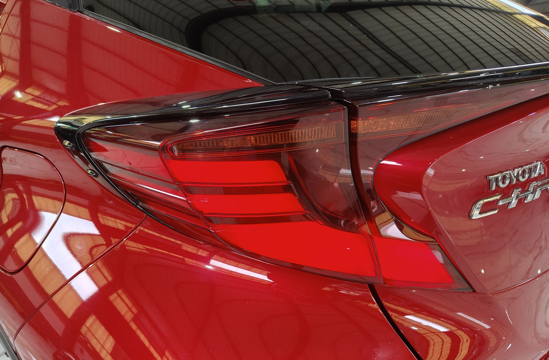 Toyota C-HR 1.8 125H Advance - foto 15