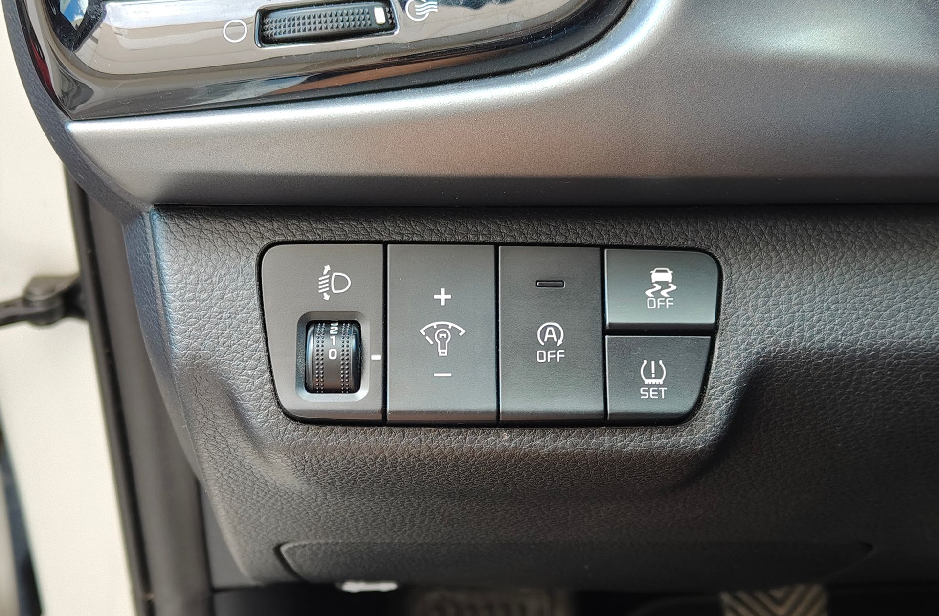 Kia Rio 1.0 T-GDi MHEV iMT Drive - foto 32