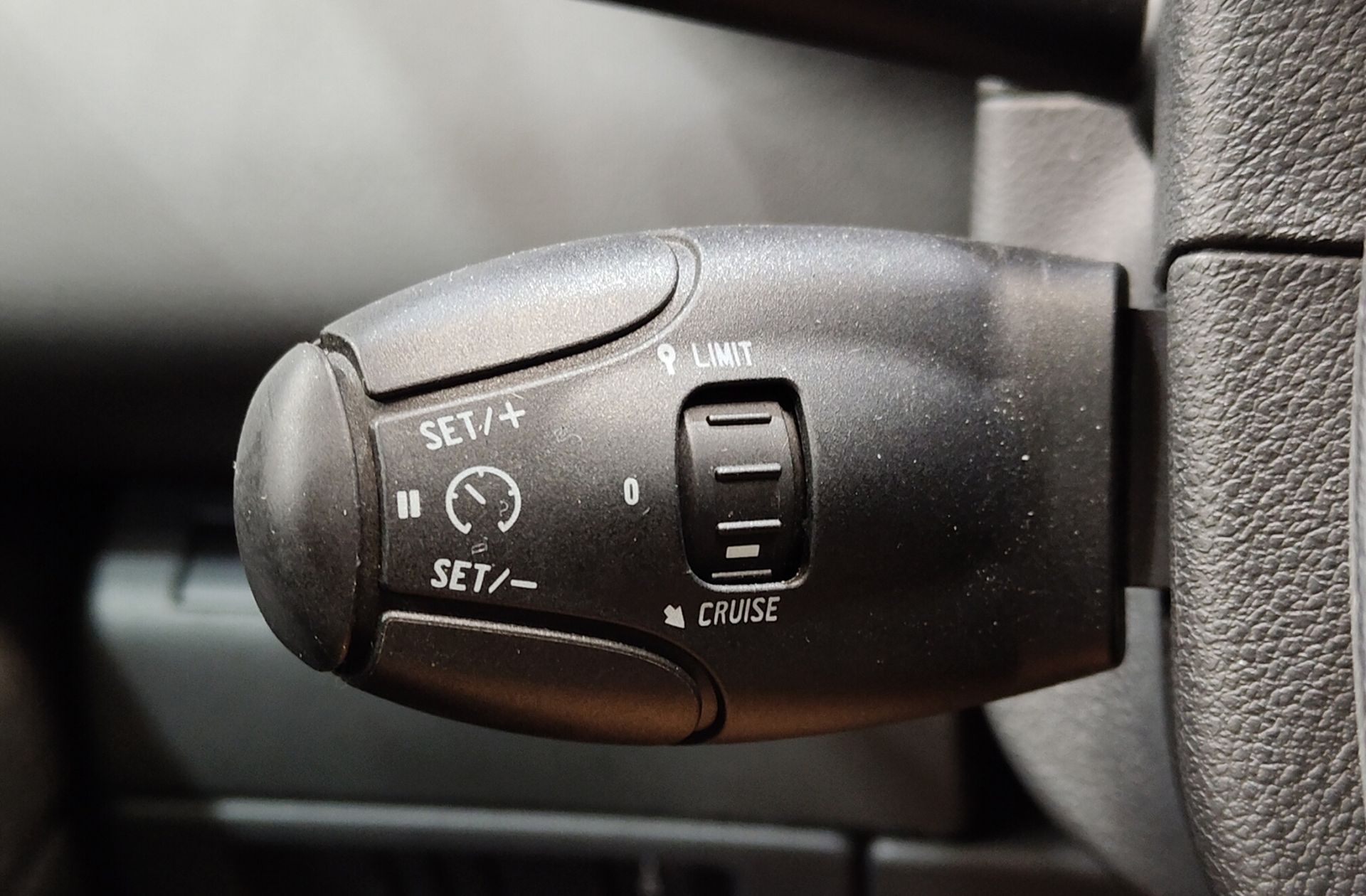 Peugeot 5008 Allure 1.2 PureTech 7 plazas - foto 32
