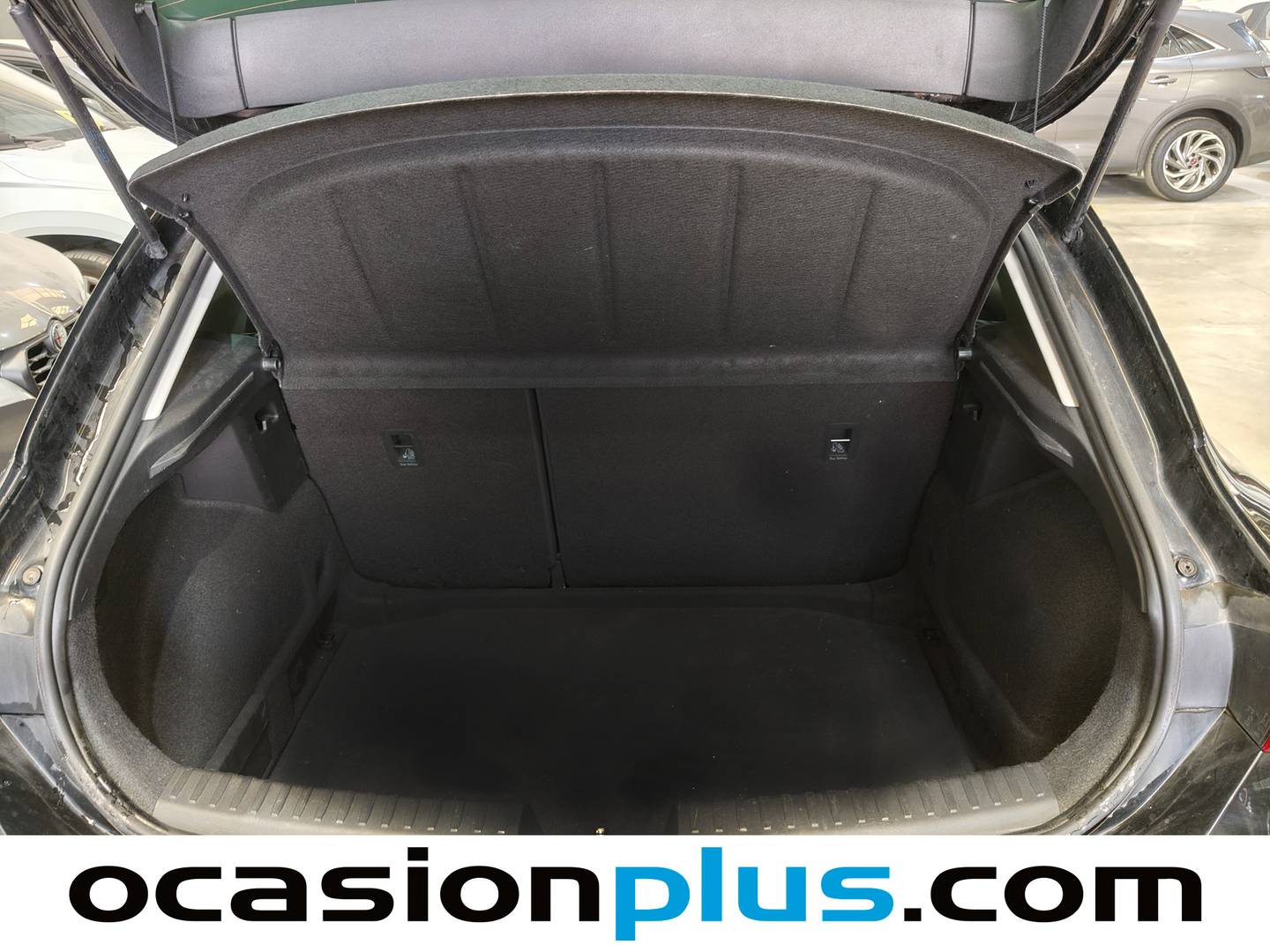 Fotos maletero Seat León Seat León 2.0 TDI S&S Style Go DSG (150 CV)