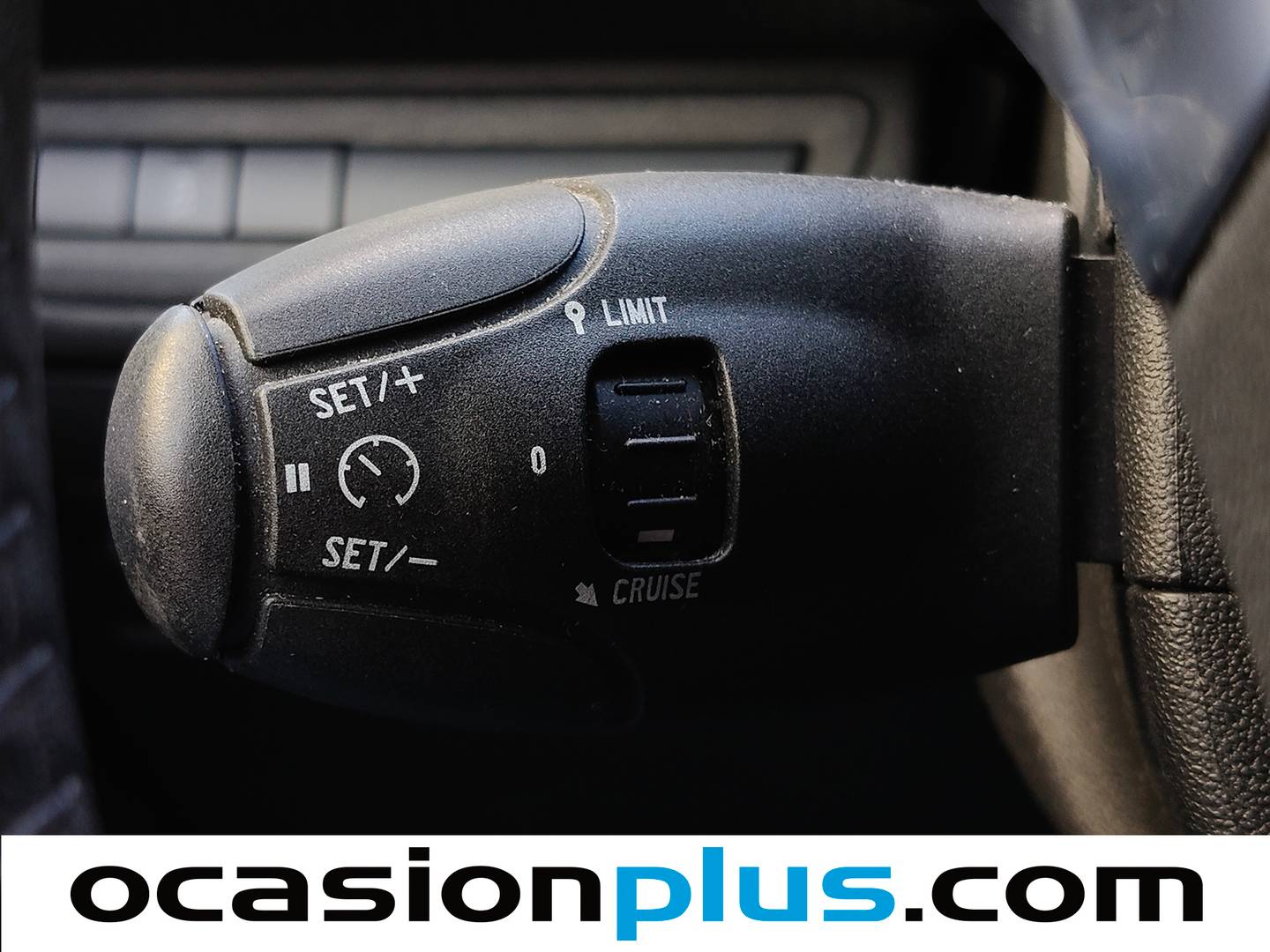 Equipamiento del Peugeot 2008 Peugeot 2008 PureTech 82 Active (82 CV)