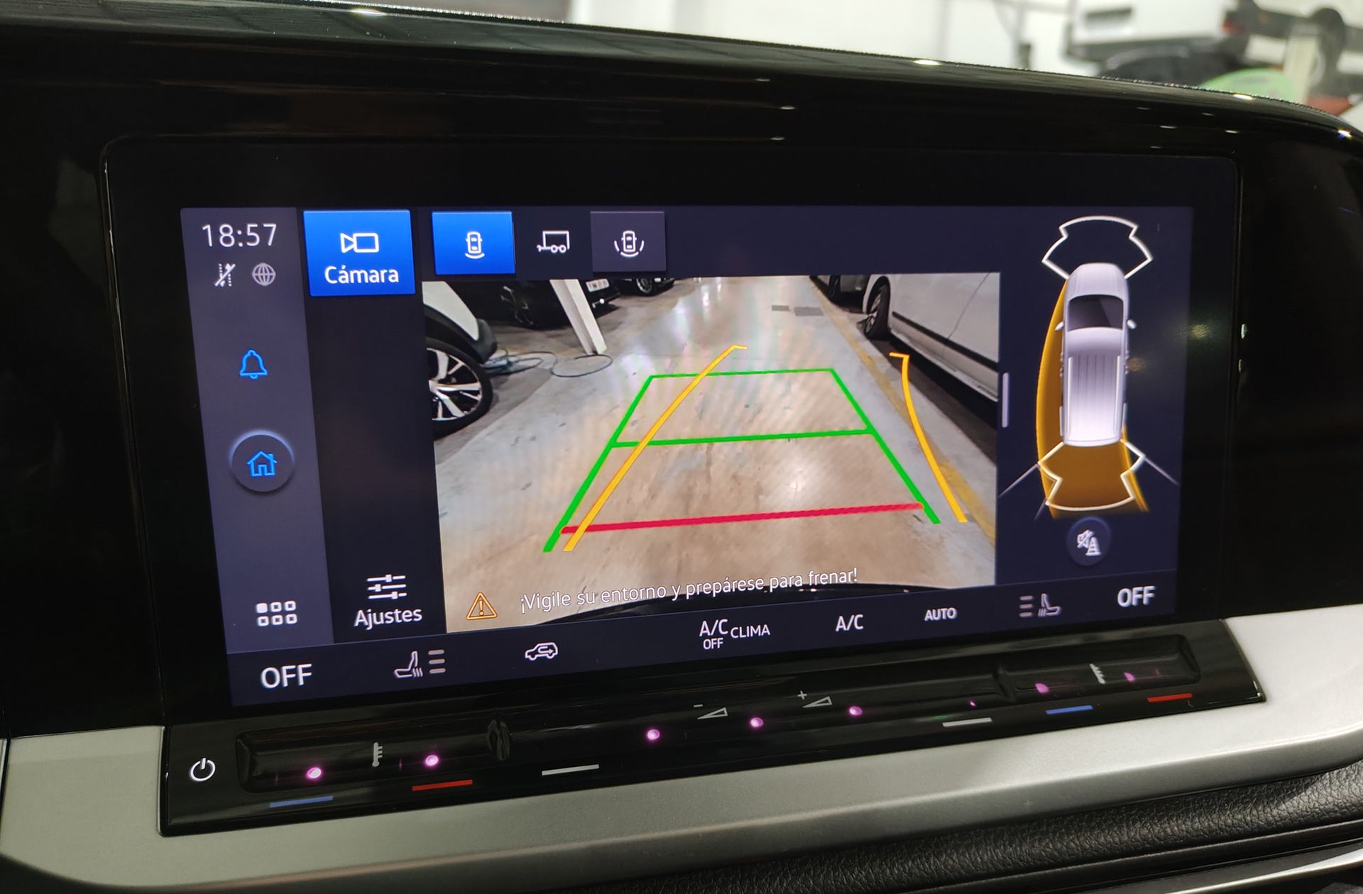 Ford Grand Tourneo Connect 2.0 EcoBlue Titanium - foto 9