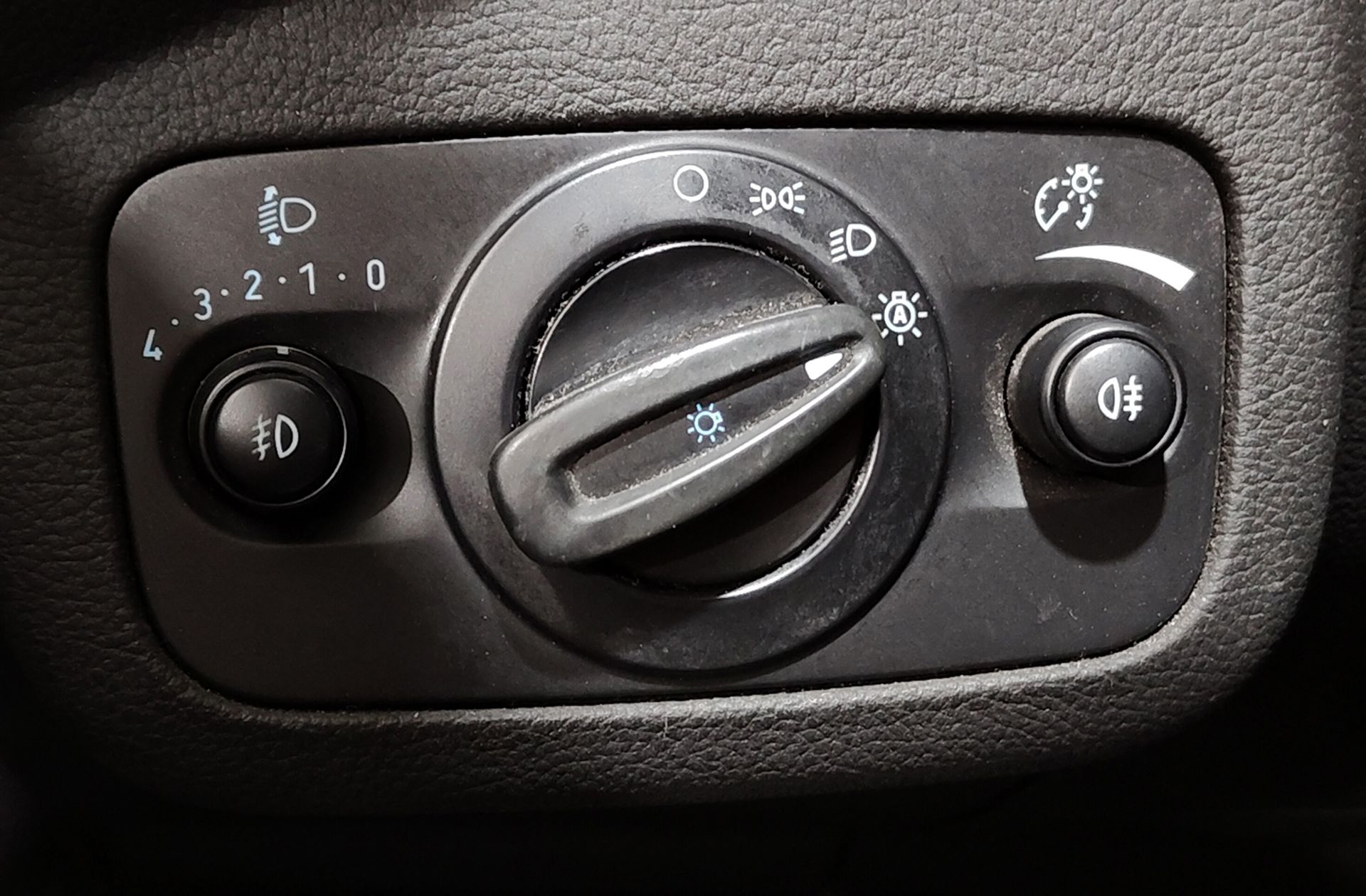 Ford C-Max 1.0 EcoBoost Business - foto 23