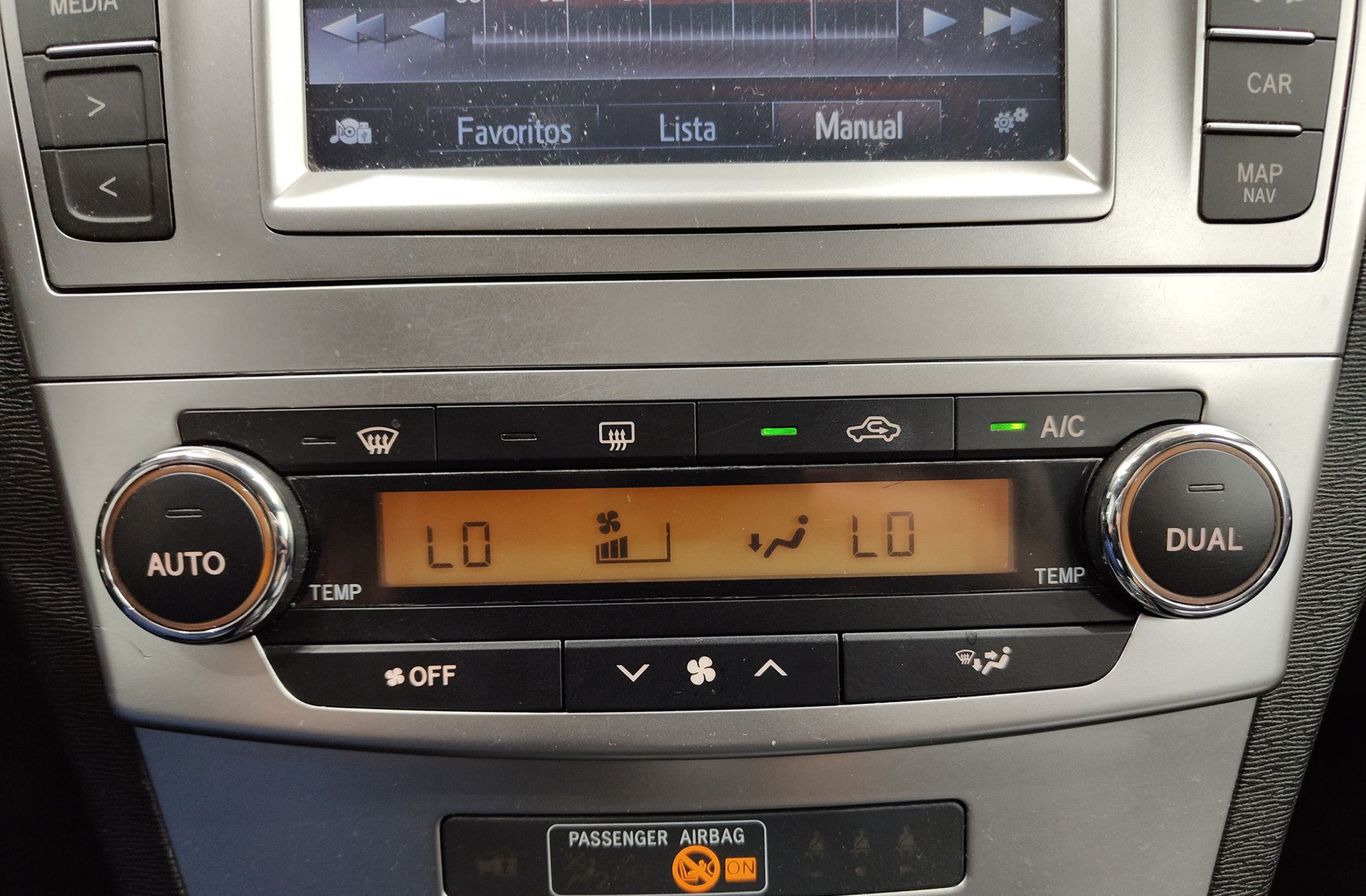 Toyota Avensis 140 Advance - foto 29