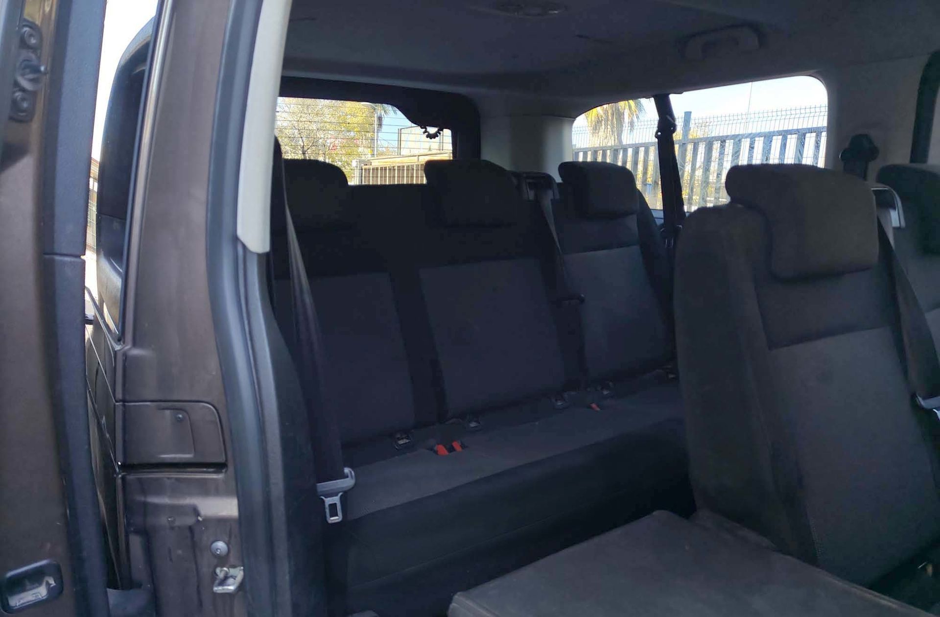 Peugeot Traveller 2.0 BlueHDi Long Business EAT8 9 plazas - foto 6