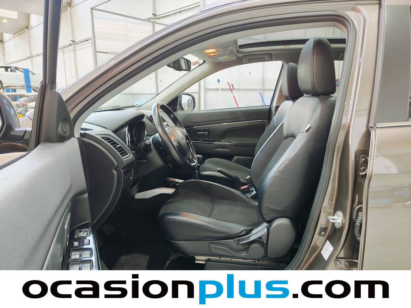 Foto asientos delanteros Citroën C4 Aircross Citroën C4 Aircross HDi 115 S&S Exclusive 2WD (114 CV)