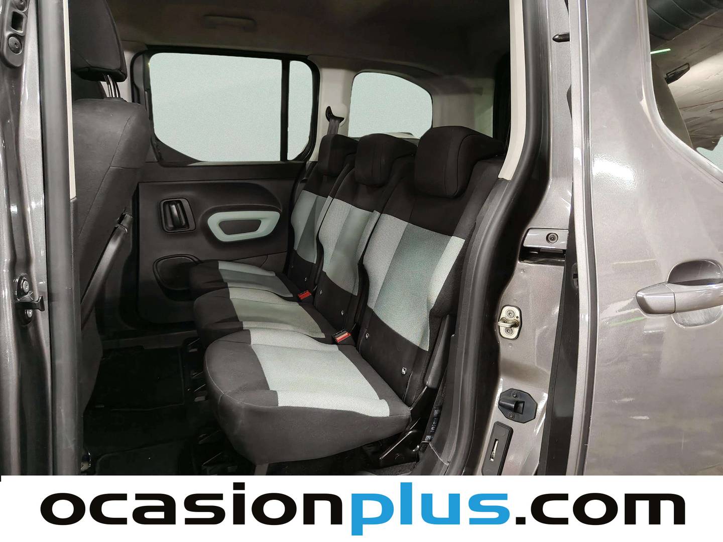 Foto asientos traseros Citroën Berlingo Citroën Berlingo BlueHDi 100 S&S Talla M Shine (102 CV)