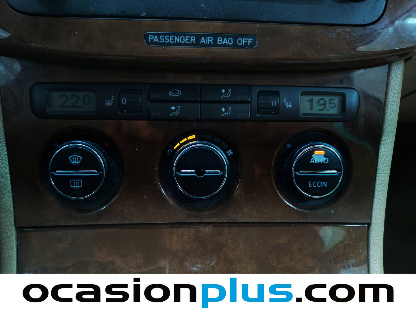 Equipamiento del Volkswagen Passat Volkswagen Passat Highline 2.0 TDI (140 CV)