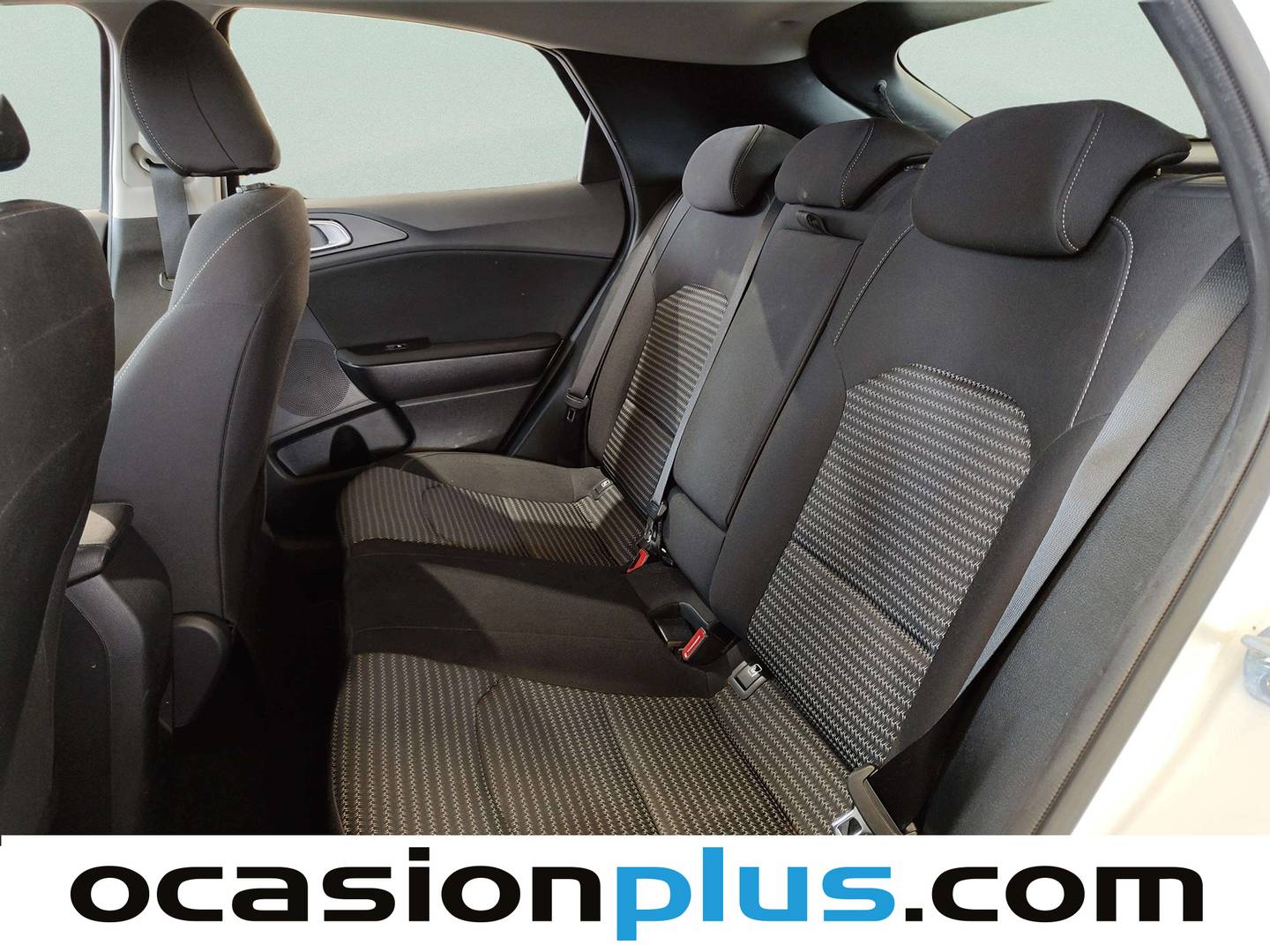 Foto asientos traseros KIA XCeed KIA XCeed 1.0 T-GDi Drive (100 CV)