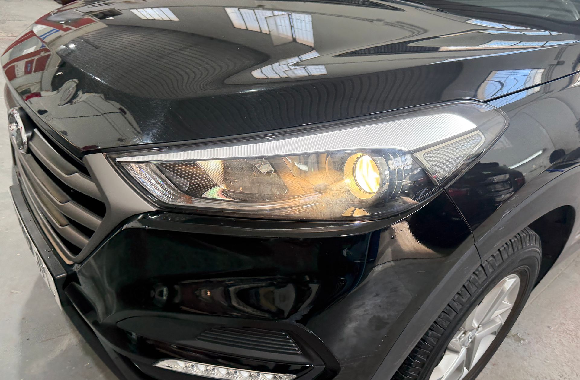 Hyundai Tucson 1.7 CRDi BlueDrive Essence 4x2 - foto 35