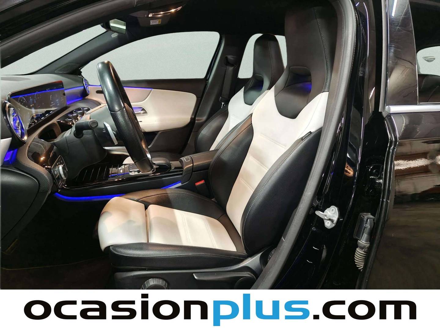 Foto asientos delanteros Mercedes Clase A Mercedes-Benz Clase A Clase A 180 d Pack AMG  (116 CV)