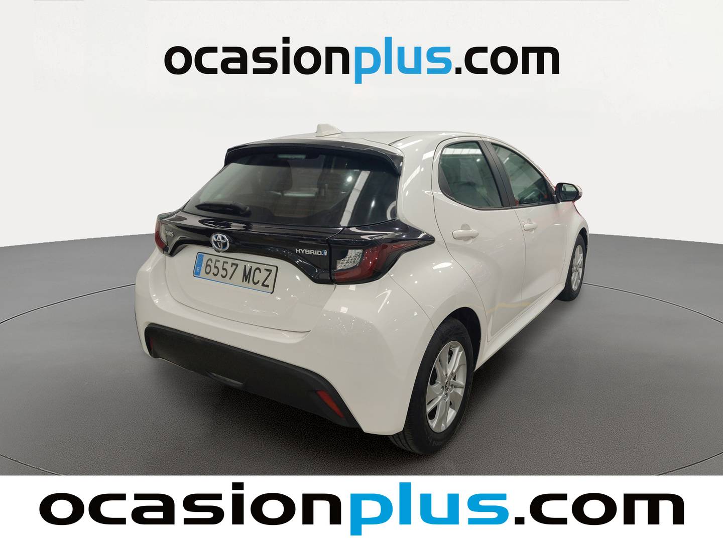 Foto trasera Toyota Yaris Toyota Yaris 120H Business Plus (116 CV) derecha