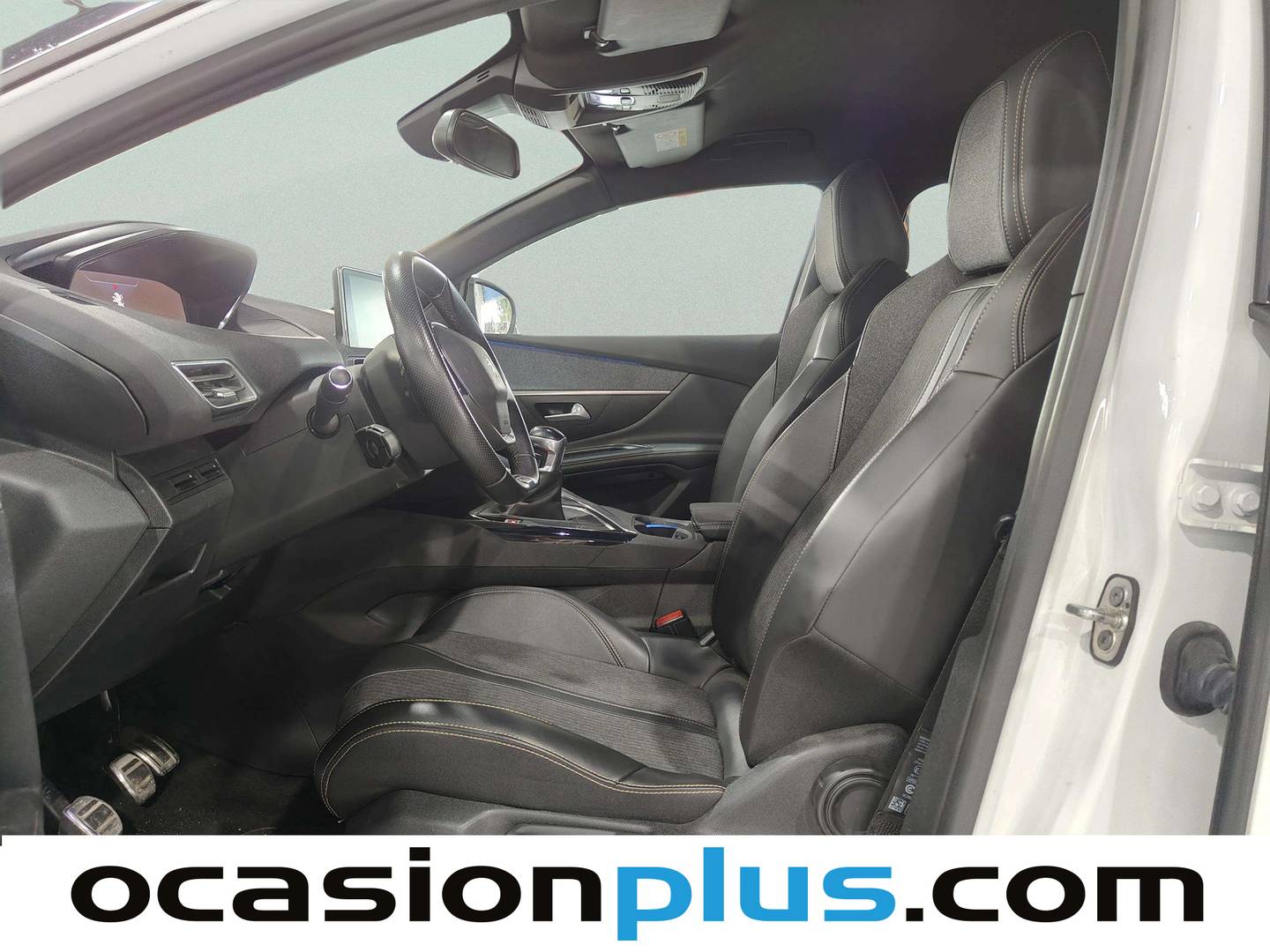 Foto asientos delanteros Peugeot 5008 Peugeot 5008 BlueHDI GT Line S&S (130 CV) 7 Plazas