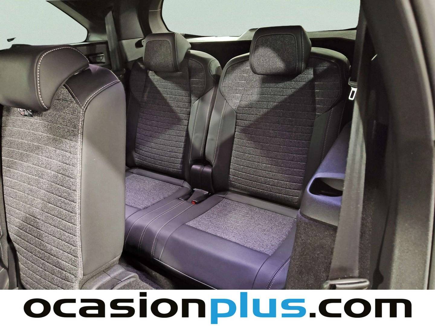 Foto Peugeot 5008 Hybrid Peugeot 5008 Hybrid 1.2 Allure eDCS6 (136 CV) 7 Plazas