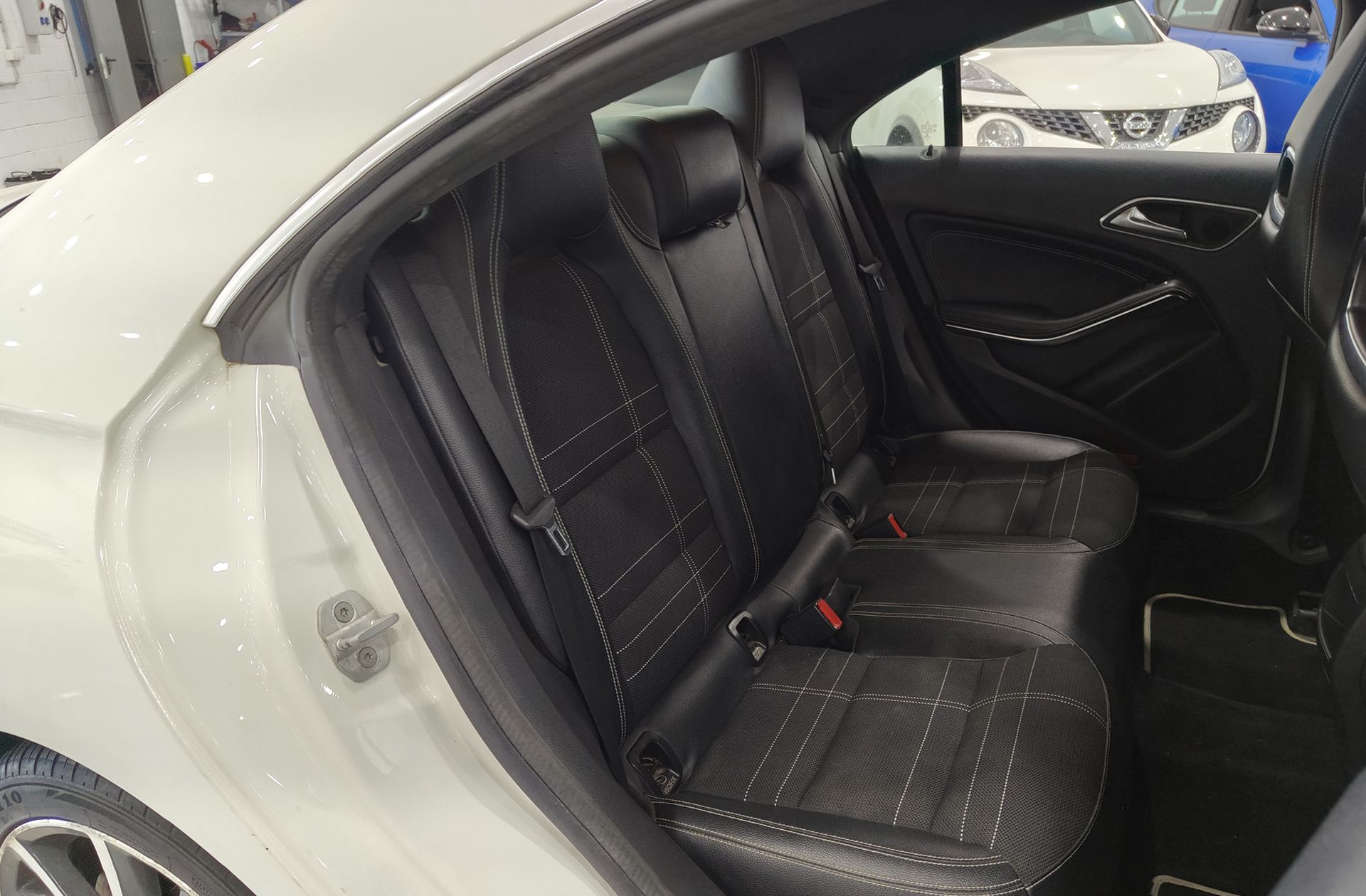 Mercedes-Benz CLA 220 CDI Urban - foto 17
