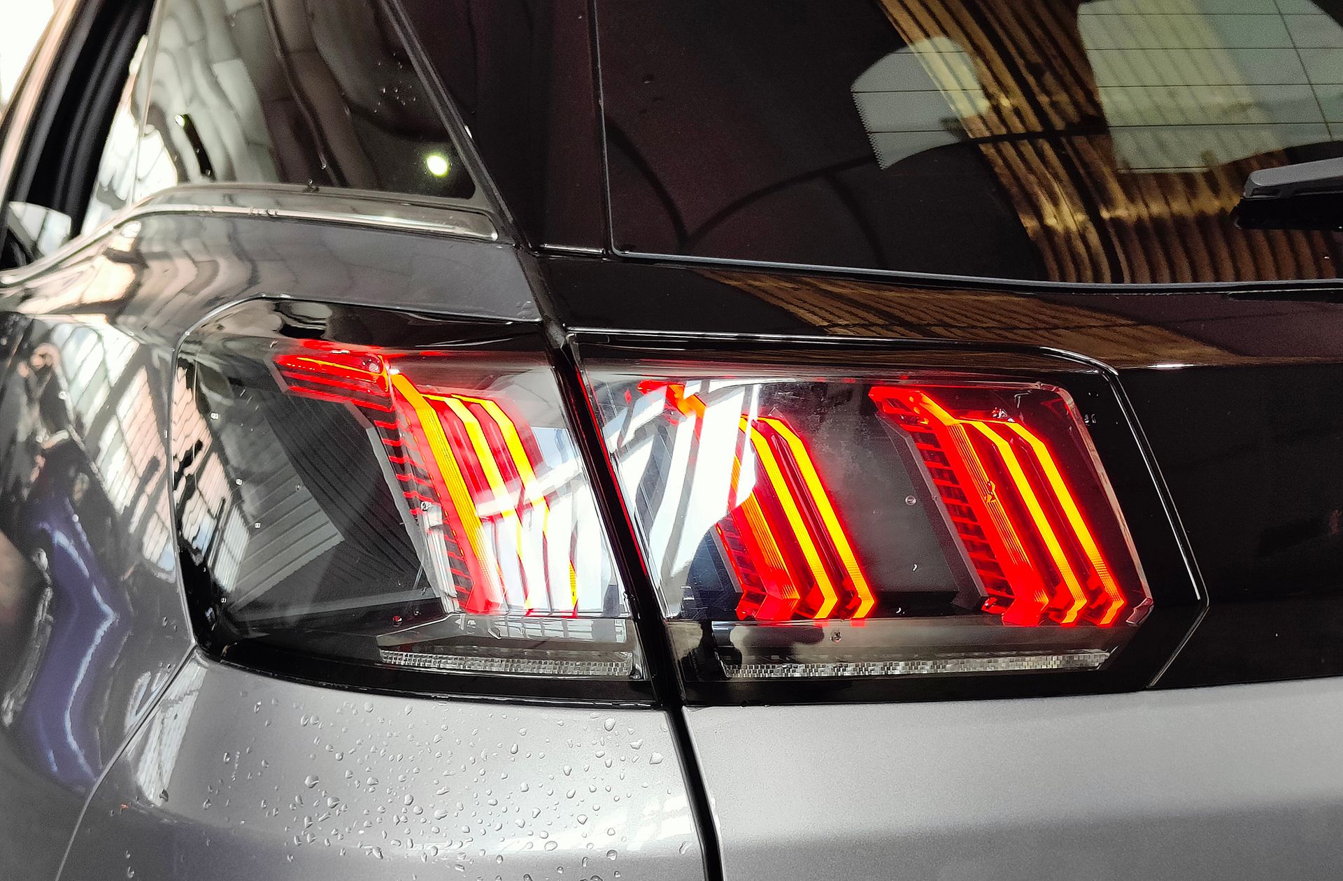 Peugeot 3008 PureTech 130 GT EAT8 - foto 17