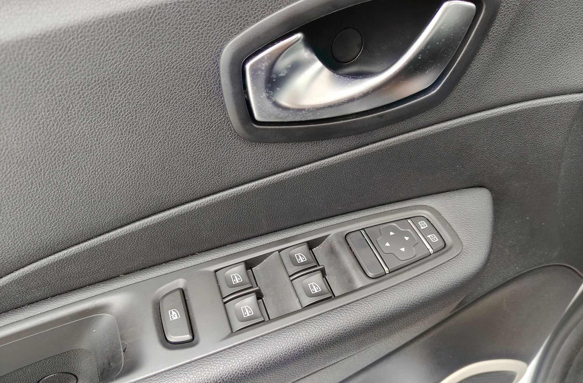 Renault Captur Intens Energy eco2 dCi - foto 32