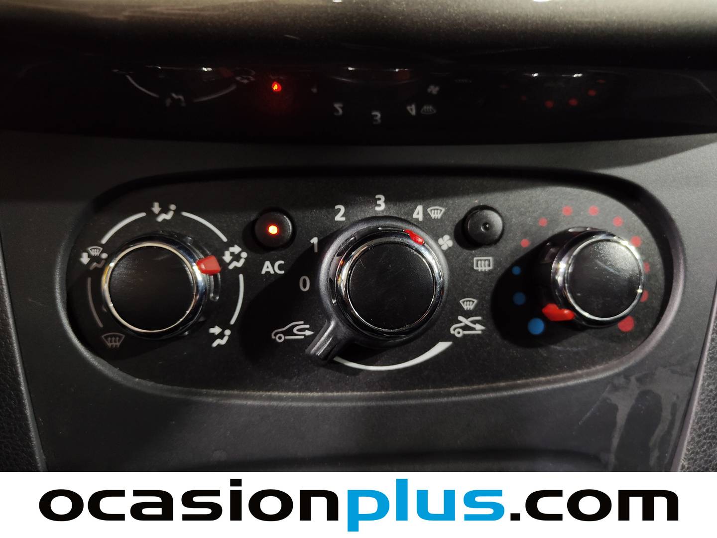 Equipamiento del Dacia Sandero Dacia Sandero Laureate dCi (75 CV)