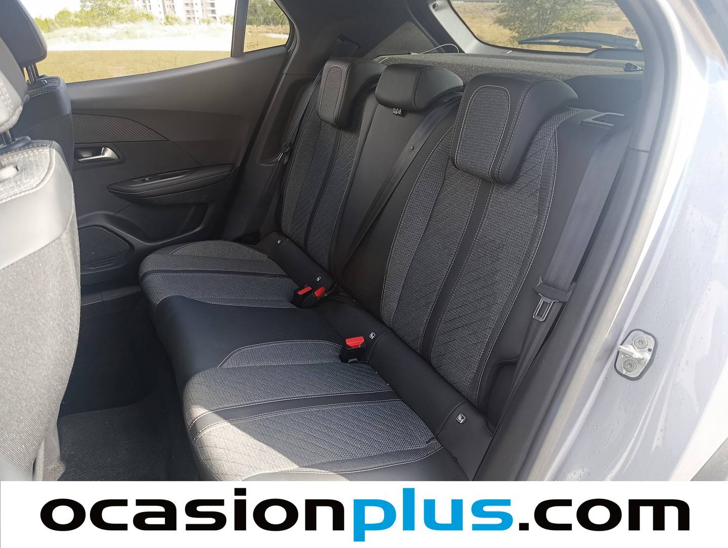 Foto asientos traseros Peugeot 2008 Peugeot 2008 Allure Hybrid eDCS6 (145 CV)