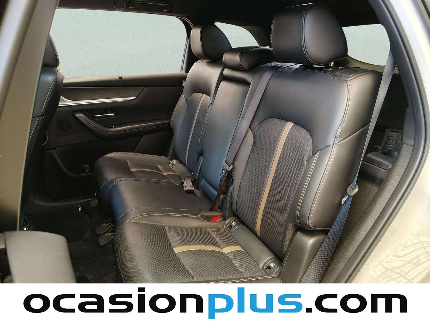 Foto asientos traseros Mazda CX-80 Mazda CX-80 2.5 e-SKYACTIV PHEV Homura AWD  (327 CV)