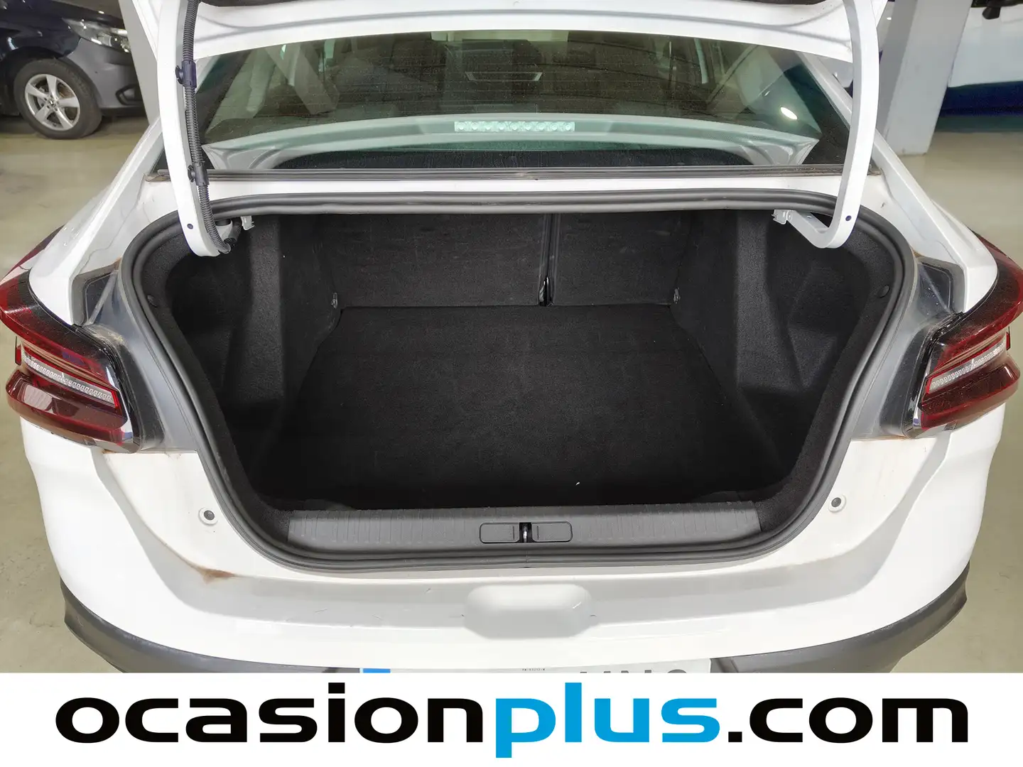 Foto Citroën C4 X Citroen C4 X PureTech 100 S&S 6v You (102 CV)