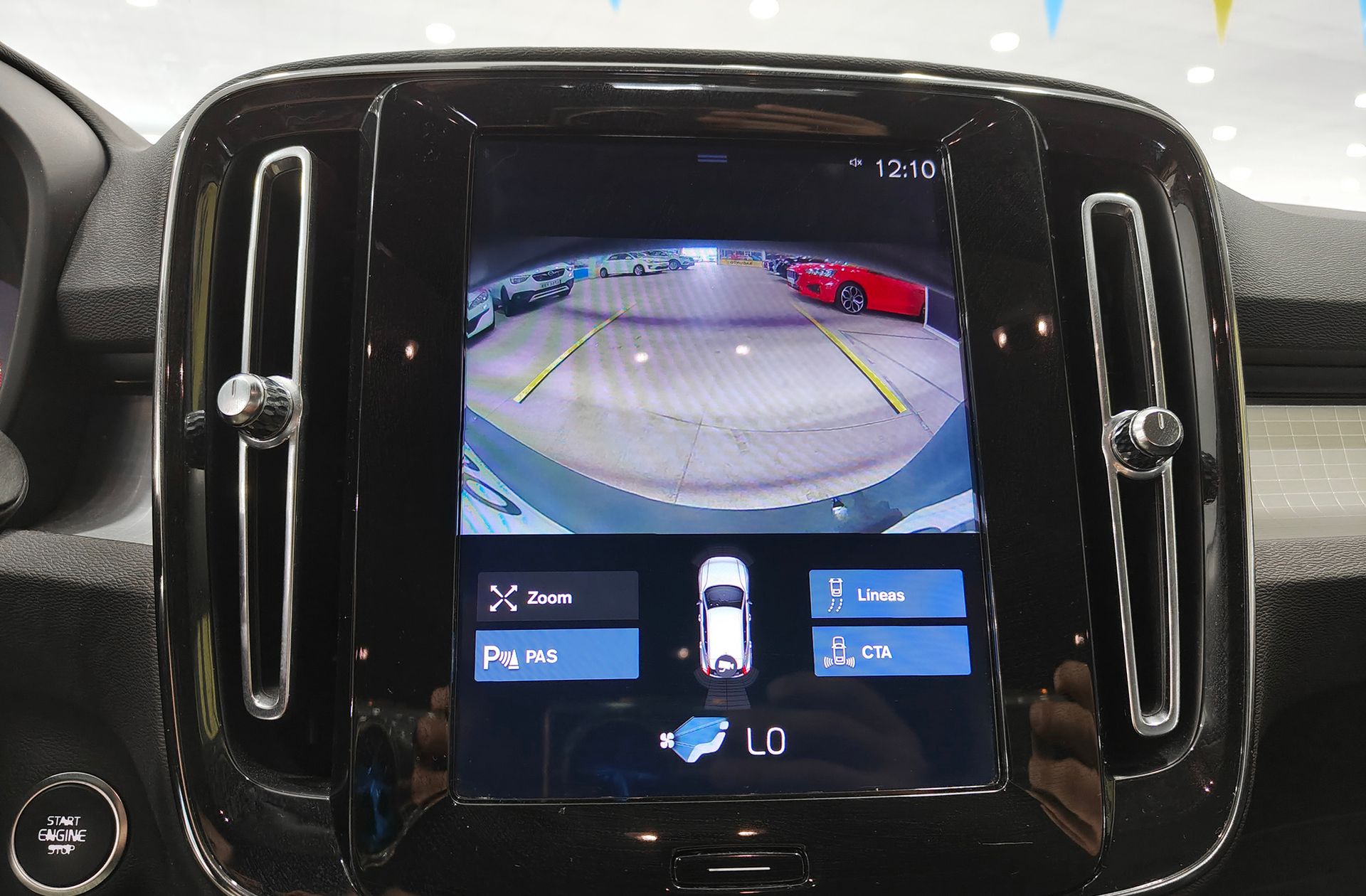 Volvo XC40 T4 Momentum - foto 8